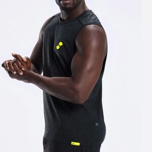 NWT Lululemon Men's Metal Vent Tech Sleeveless 2.0. Black/gray/yellow - Large